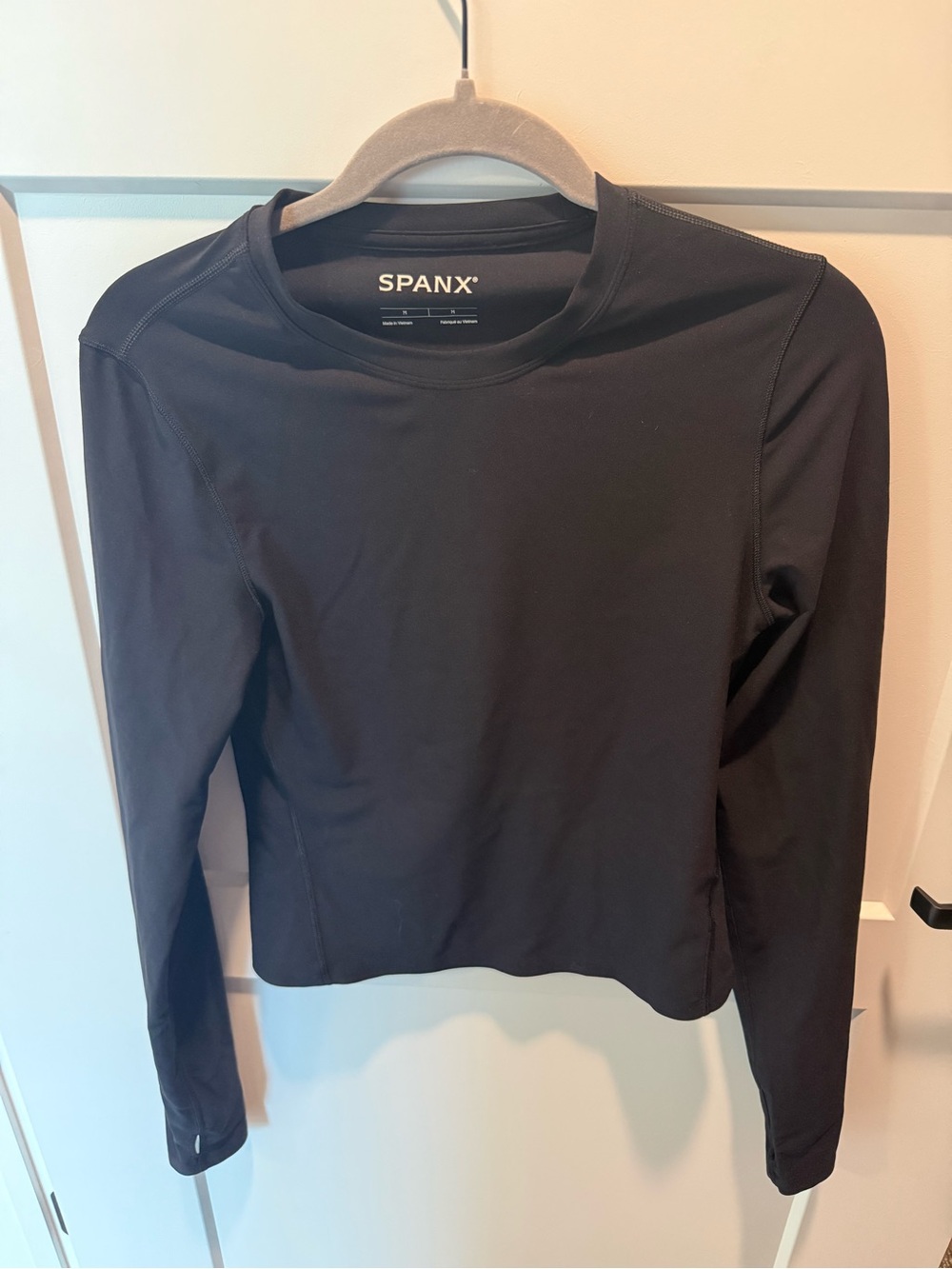 SPANX Long Sleeve Cropped Athletic Top Black Size Medium Performance Activewear